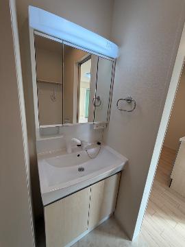 洗面設備　洗髪洗面化粧台