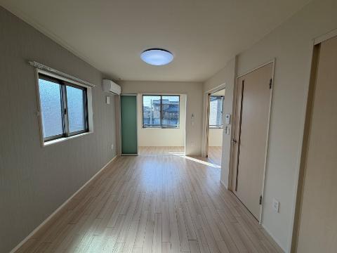 居室・リビング　リビング