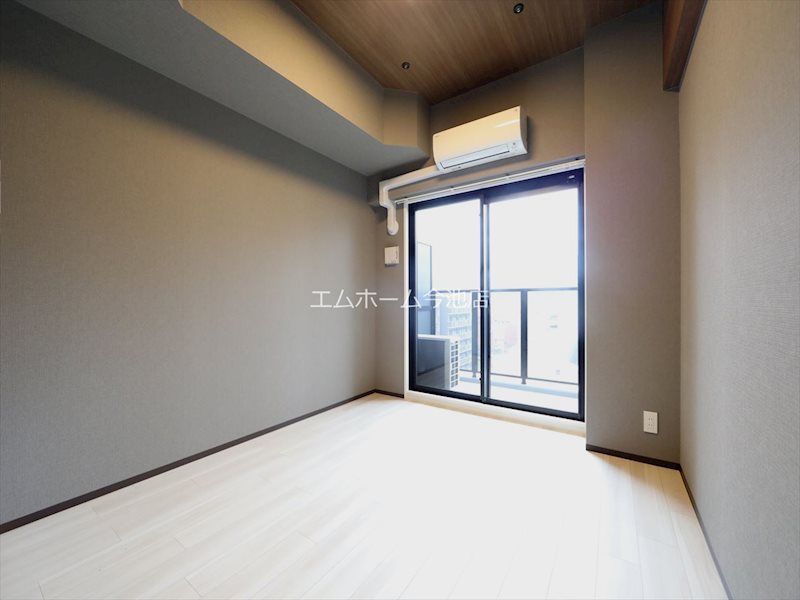 その他部屋・スペース　洋室6.2帖　エアコン付　バルコニーに面しています