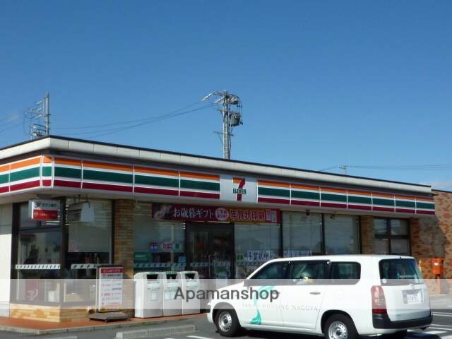 コンビニ　セブンイレブン（コンビニ）まで632m