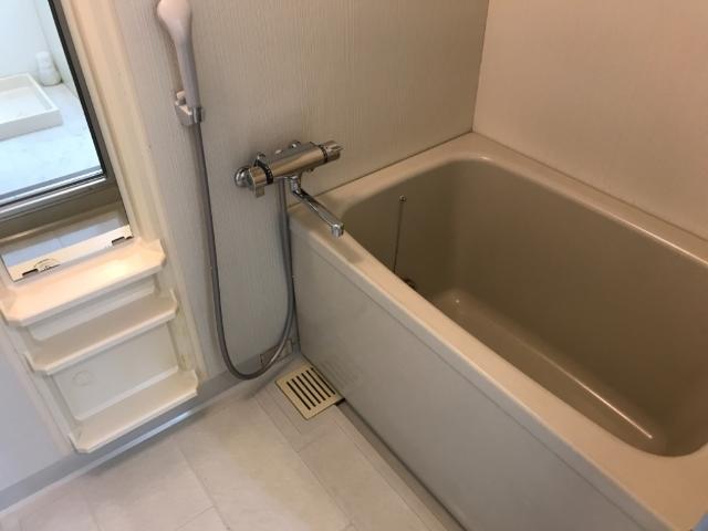 バス・シャワールーム　バス