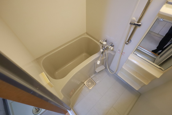 バス・シャワールーム　※別部屋の写真です