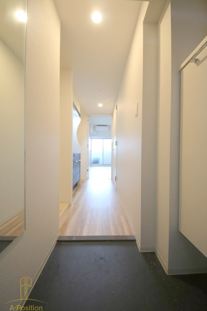 玄関　セレニテ桜川駅前プリエ