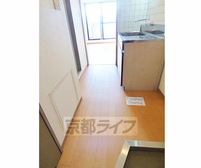 その他部屋・スペース　フローリングがとても綺麗です。