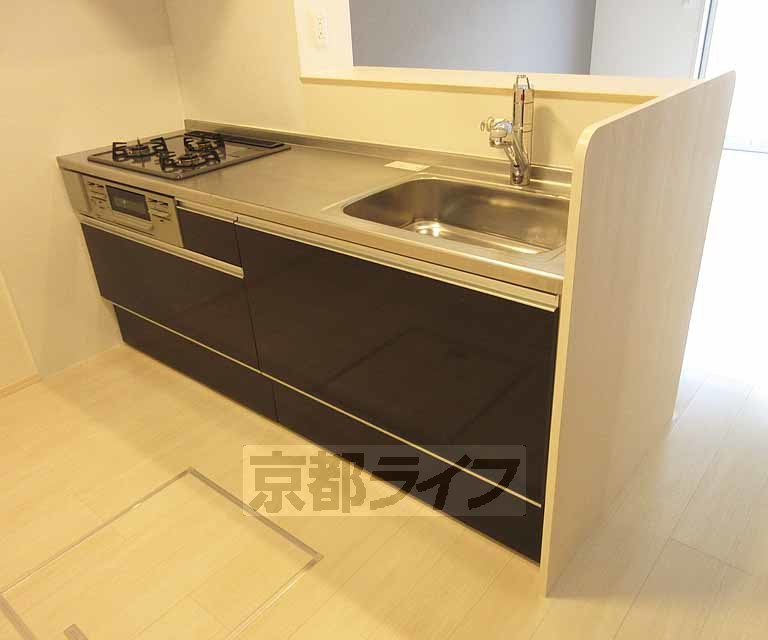 キッチン　作業がしやすいスペースです