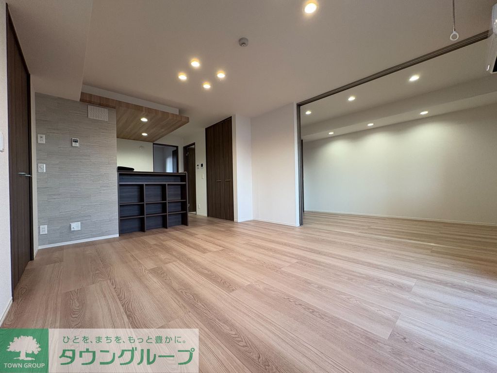 居室・リビング　エントランス