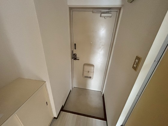 玄関　※別部屋の写真です