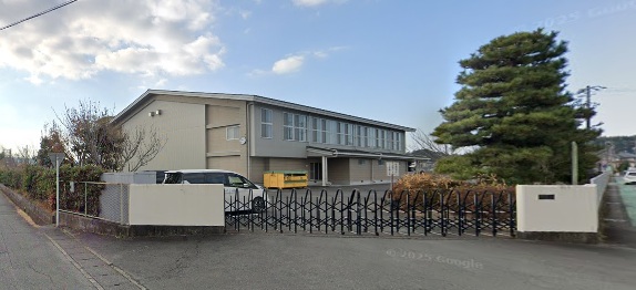 中学校　掛川市立桜が丘中学校（中学校）まで1052m