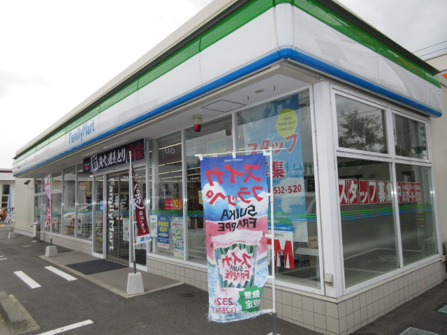 コンビニ　ファミリーマート 磐田上岡田店（コンビニ）まで412m