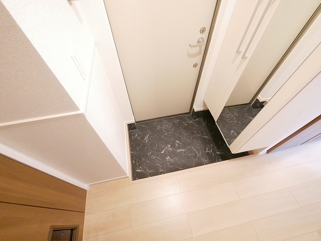 玄関　シンプルで使いやすい玄関です