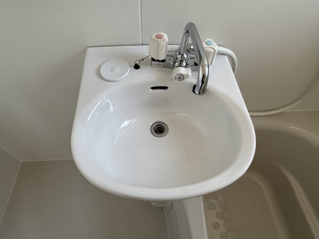 洗面設備　ゆったりとスペースのある洗面所