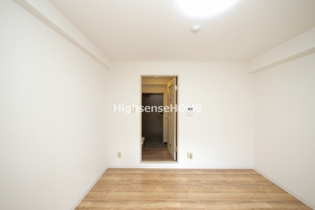 居室・リビング　広々とした洋室です