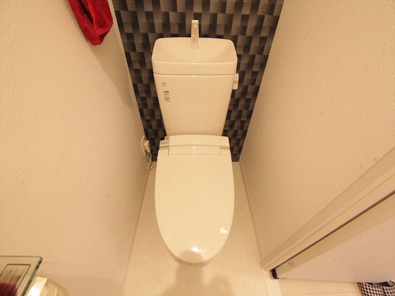 トイレ　温水洗浄暖房便座付トイレ