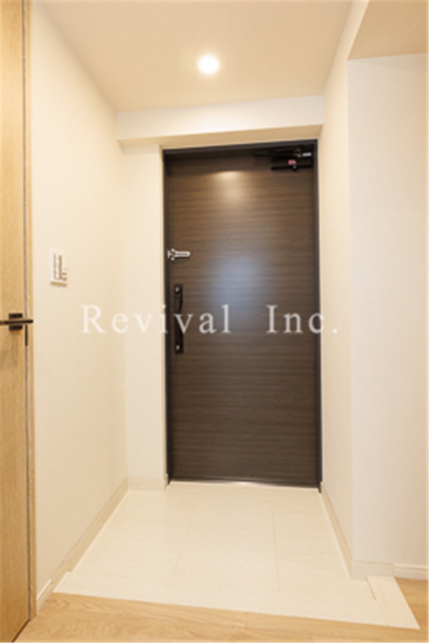 玄関　スッキリとした玄関でございます