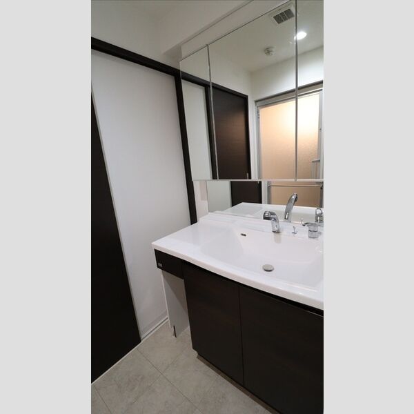 洗面設備　洗面室