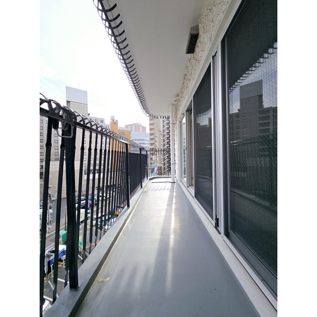 バルコニー　バルコニー