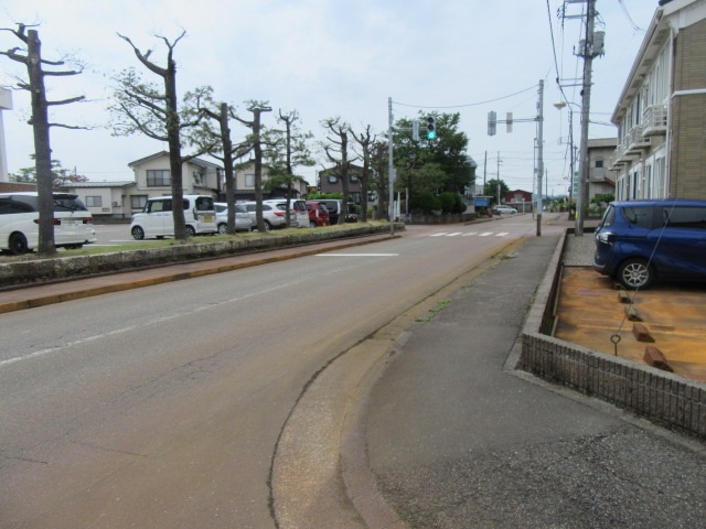 その他　前面道路（その他）まで0m