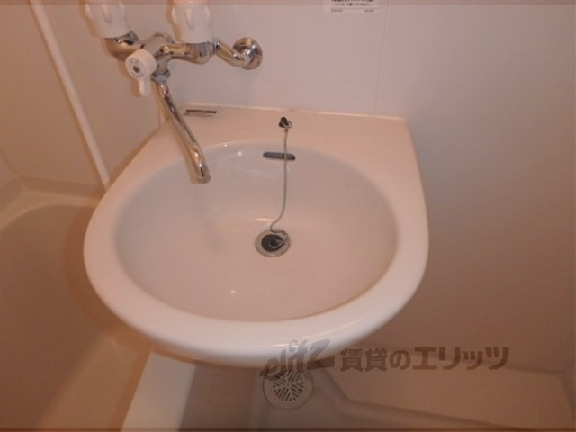 洗面設備　収納