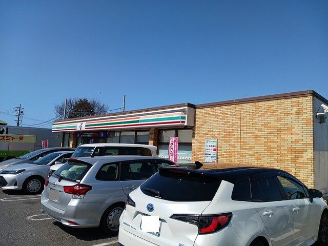 コンビニ　セブンイレブン八日市インター様（コンビニ）まで450m