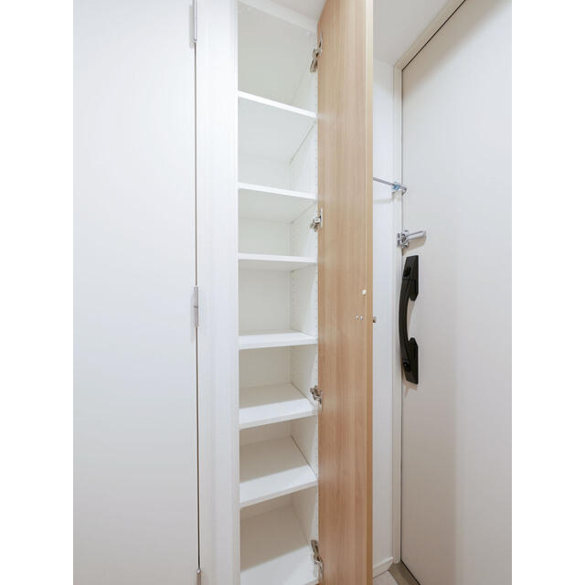 収納　シューズボックス