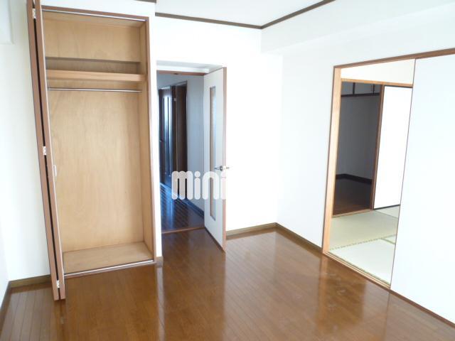 居室・リビング　※他のお部屋のお写真です