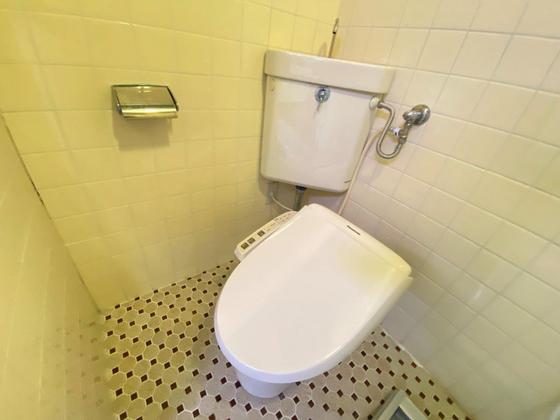 トイレ　※別号室の写真です。