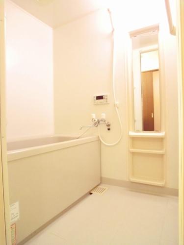 バス・シャワールーム　現状優先です。