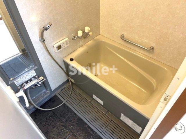 バス・シャワールーム　●退去後、修繕・ルームクリーニング前です。