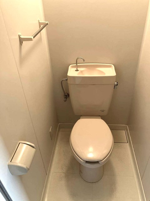 トイレ　人気のバストイレ別です♪トイレが独立していると使いやすいです