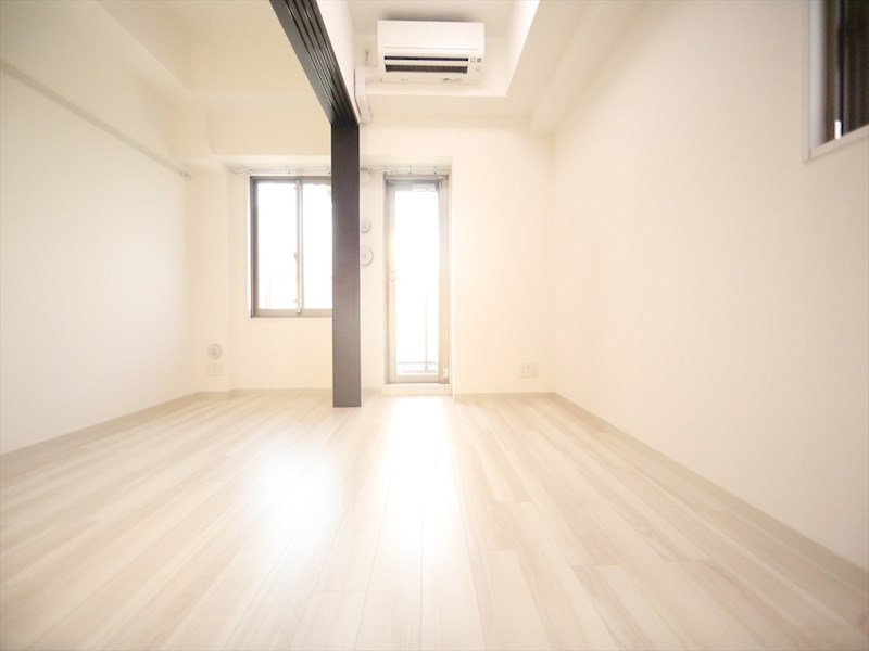 バルコニー　ＤＫ7帖　洋室2.8帖　エアコン完備　バルコニー