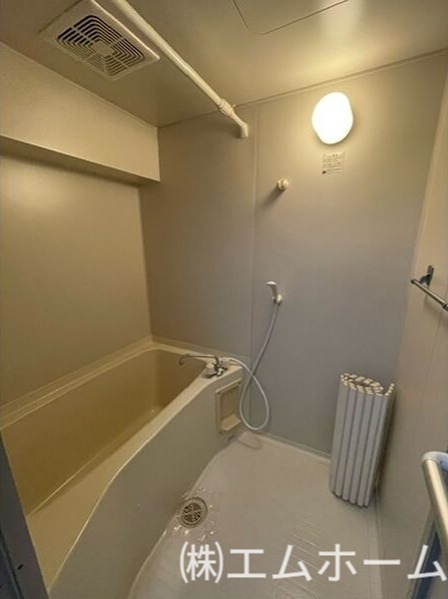 バス・シャワールーム　追い焚き機能付バスルーム