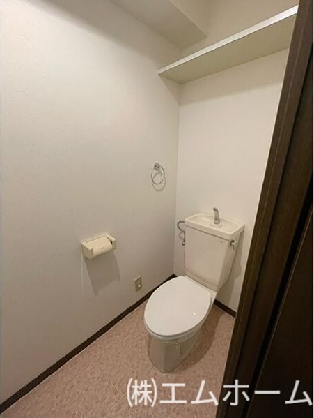 トイレ　温水洗浄便座付トイレ