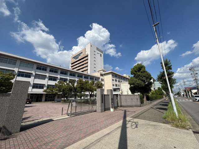 高校・高専　同朋学園同朋高校体育教官室（高校・高専）まで220m