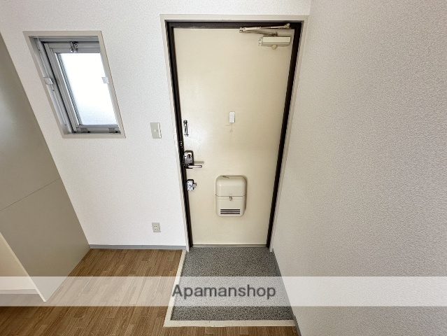 玄関　当店、管理物件につき、内覧予約は当店にご連絡ください♪