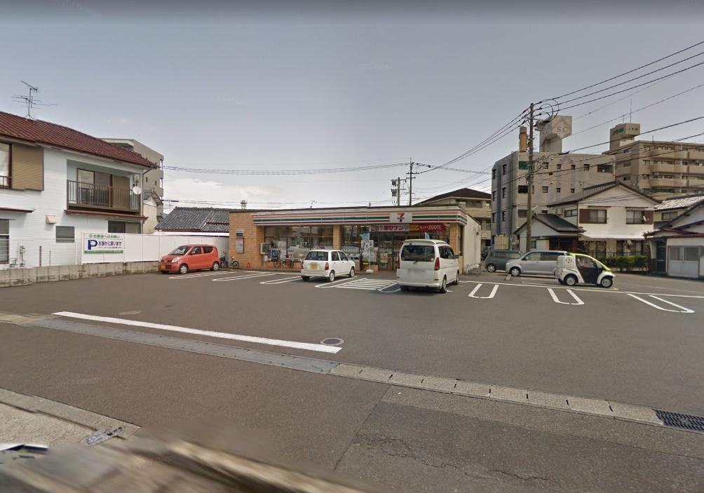 コンビニ　セブンイレブン宮崎松橋2丁目店（コンビニ）まで304m