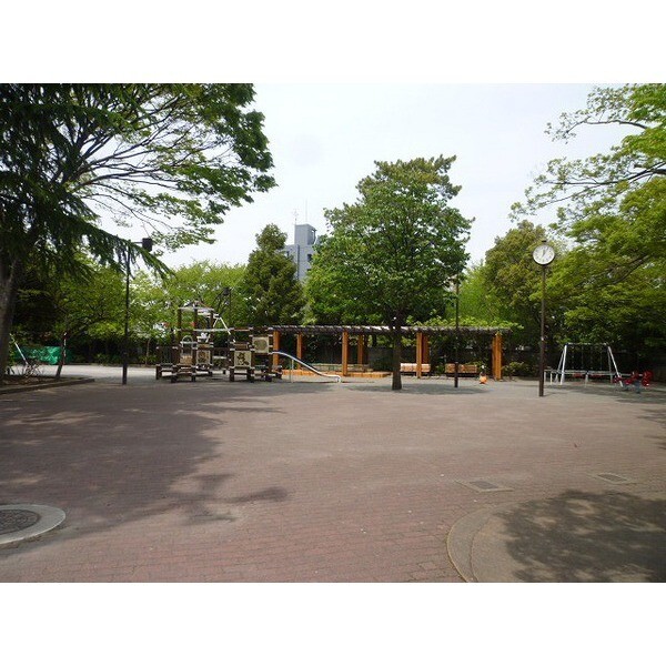 公園　一之江緑地（公園）まで806m