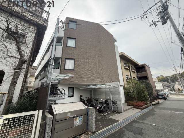 建物外観　敷地内に駐輪場があります