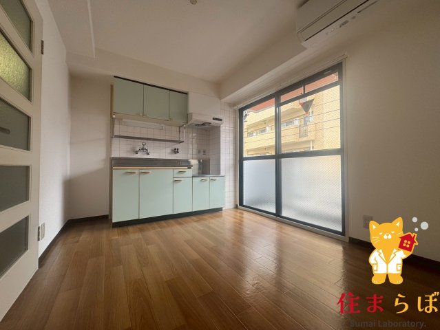 居室・リビング　「“合う暮らし”を、LINEで一緒に描こう。」