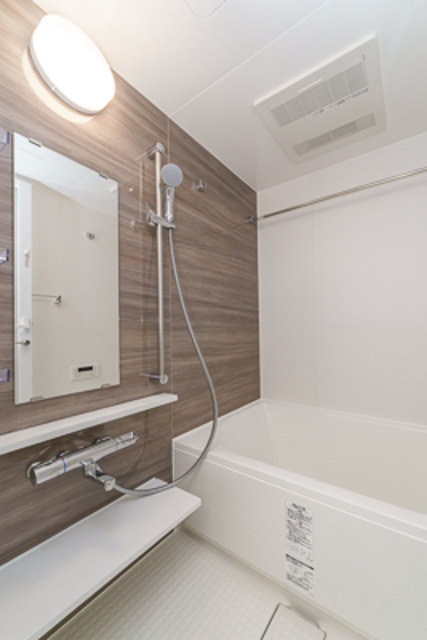 バス・シャワールーム　※写真は同タイプ住戸です。