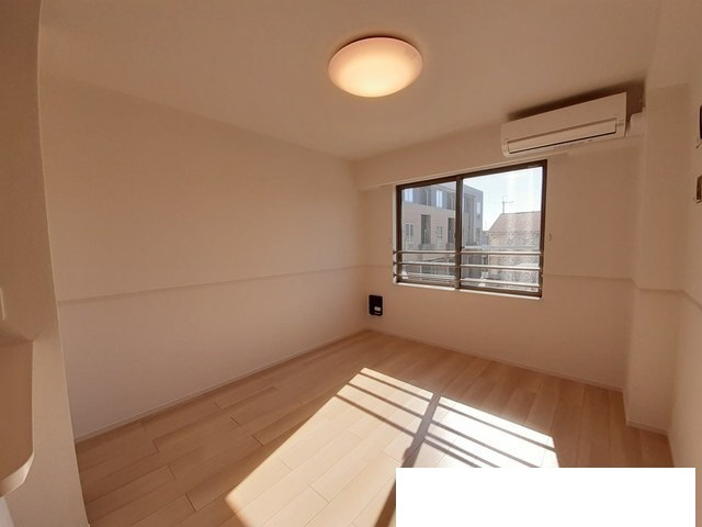 居室・リビング　同仕様反転タイプ