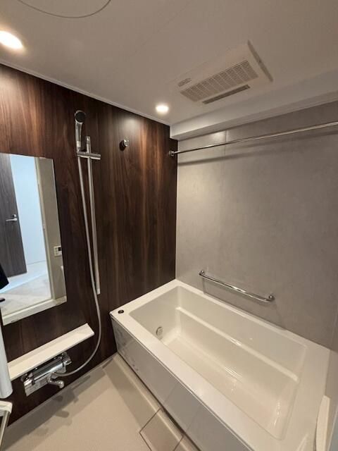 バス・シャワールーム　広々とした浴槽が人気です！日ごろの疲れも取れます♪