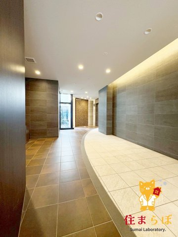 エントランス　「暮らしの設計図は、ここから始まります。」