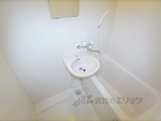 バス・シャワールーム　バス