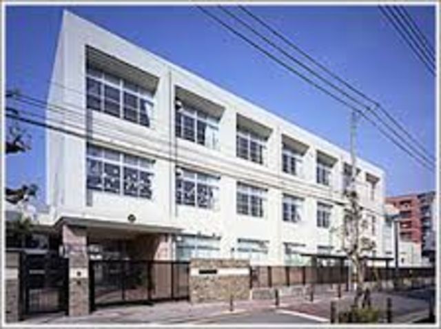 小学校　大阪市立榎並小学校（小学校）まで988m