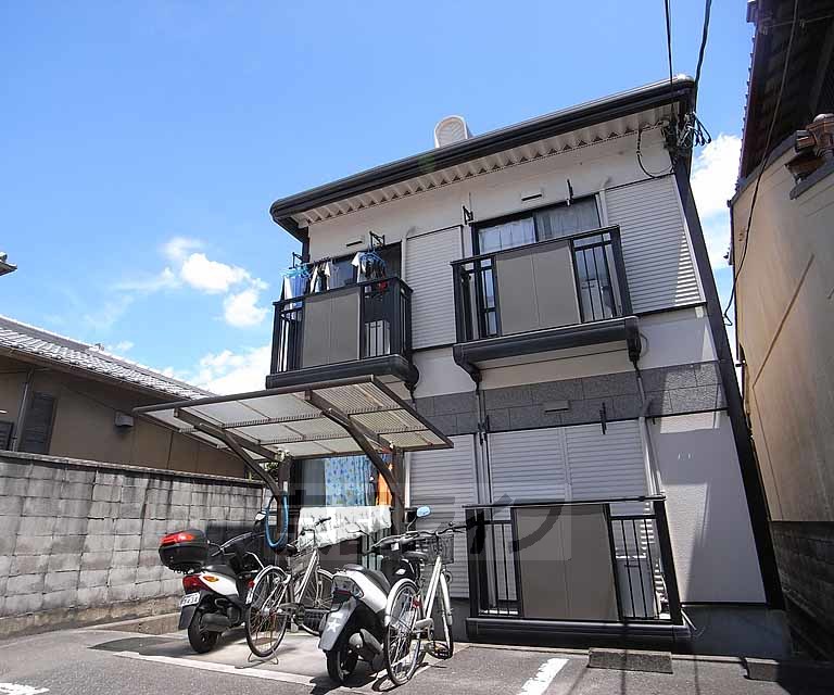 建物外観　淀で代表的な２階建てのハイツです。