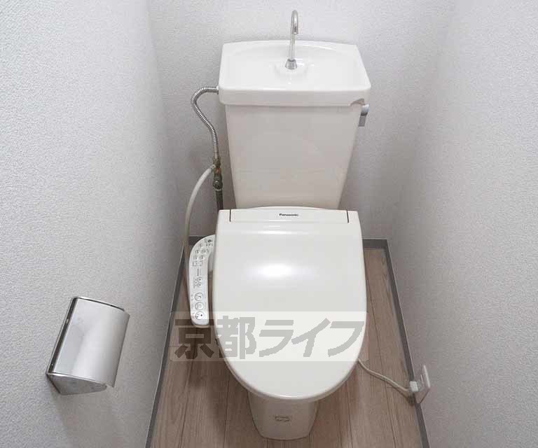 トイレ　ウォシュレット付です