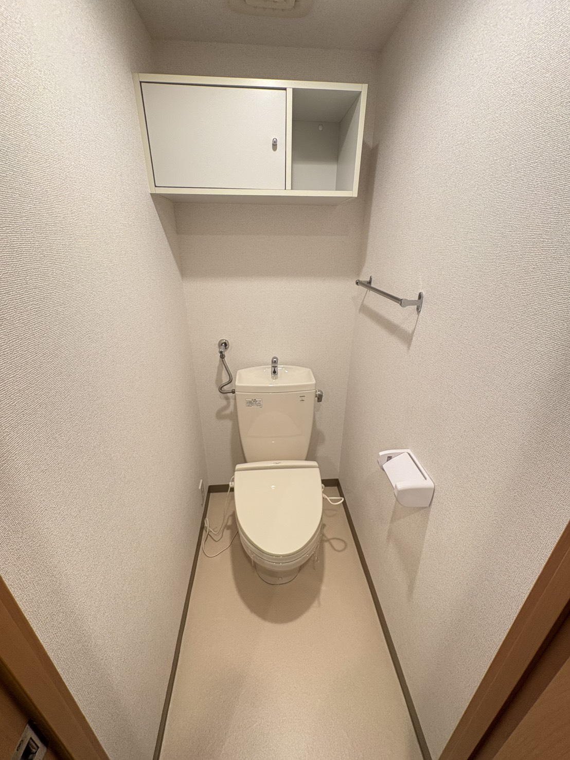 トイレ　他号室のお写真です。参考にご覧ください。