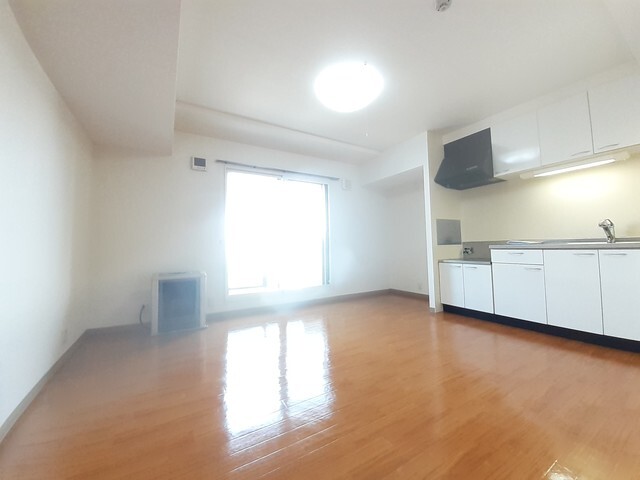 居室・リビング　他号室のお写真です。参考にご覧ください。