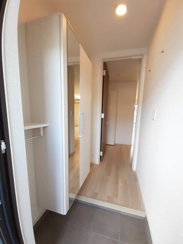 玄関　落ち着いた玄関です