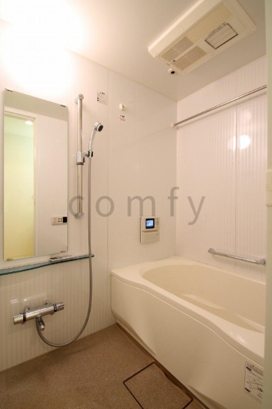 バス・シャワールーム　バスルーム